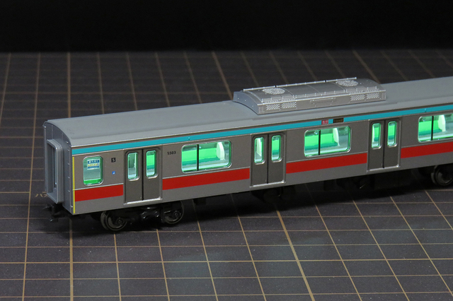 KATO 東急5000系[田園都市線] 室内着色(新造中間車風): Railway Model